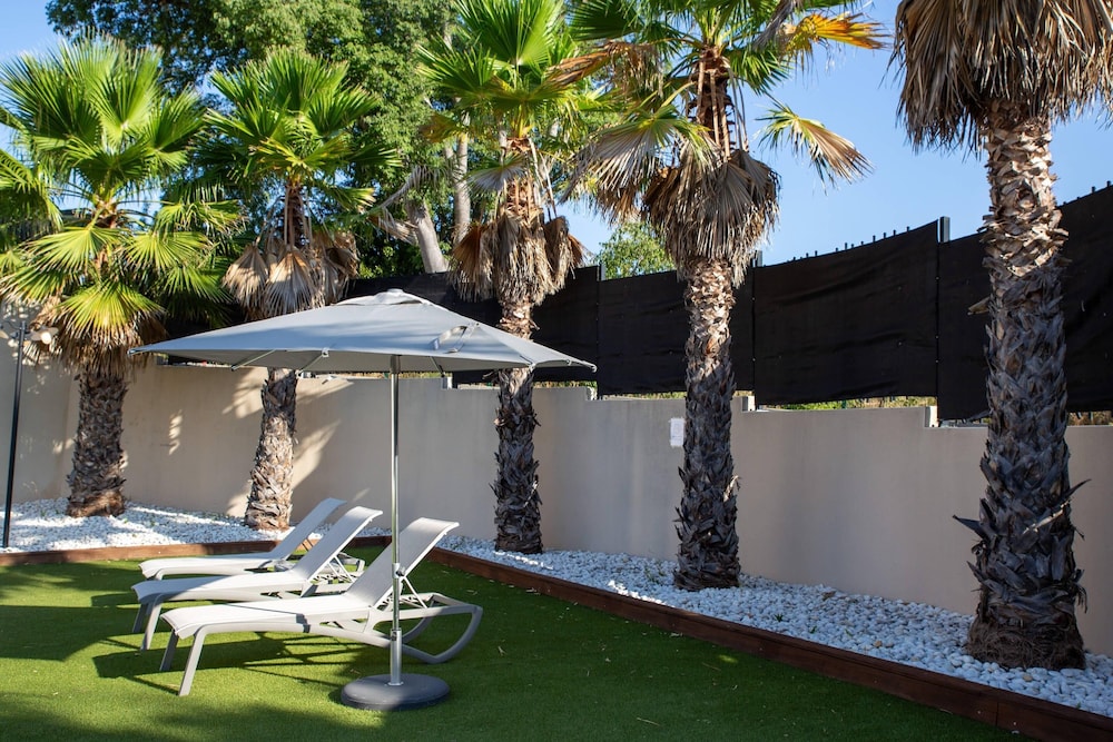 Zenitude Hotel la Valadière, an Ascend Collection Hotel 56/62