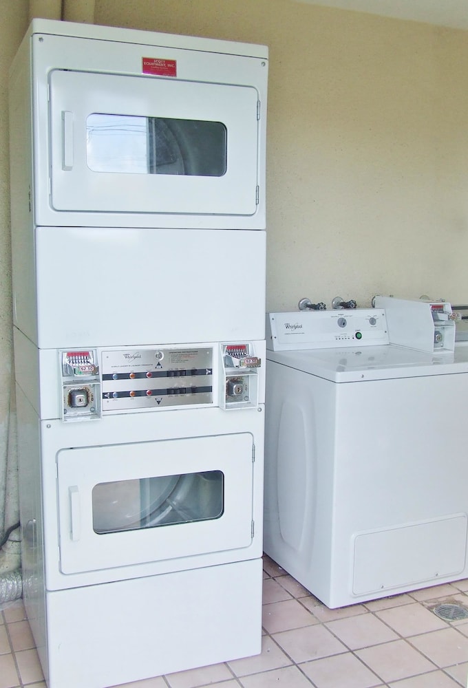 Americas Best Value Inn Beaumont Tx 21/26