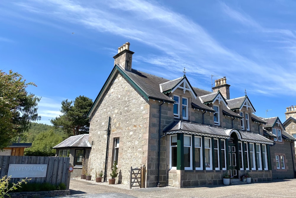 Ravenscraig Guest House B&B 5/50