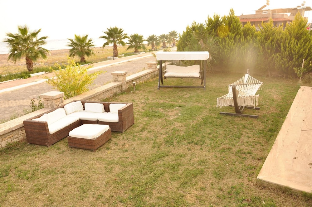 Silvanus Hotel 66/71