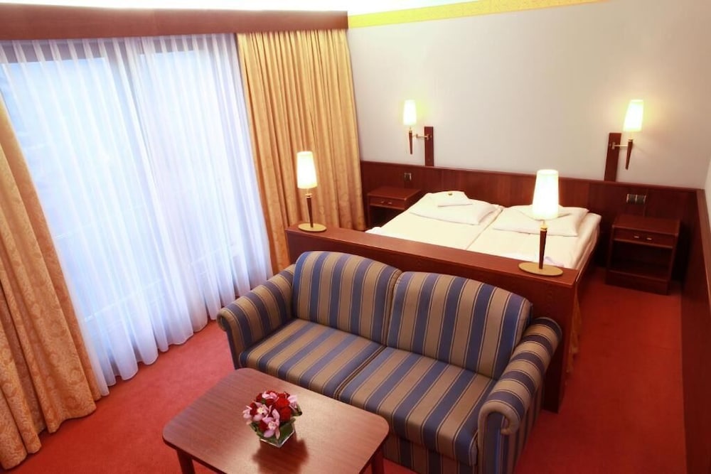 Parkhotel Vienna 21/45