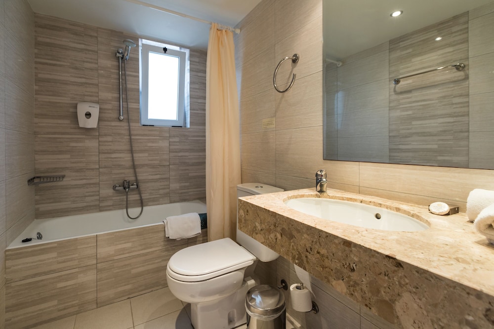 Aeolian Village Beach Resort 30/33