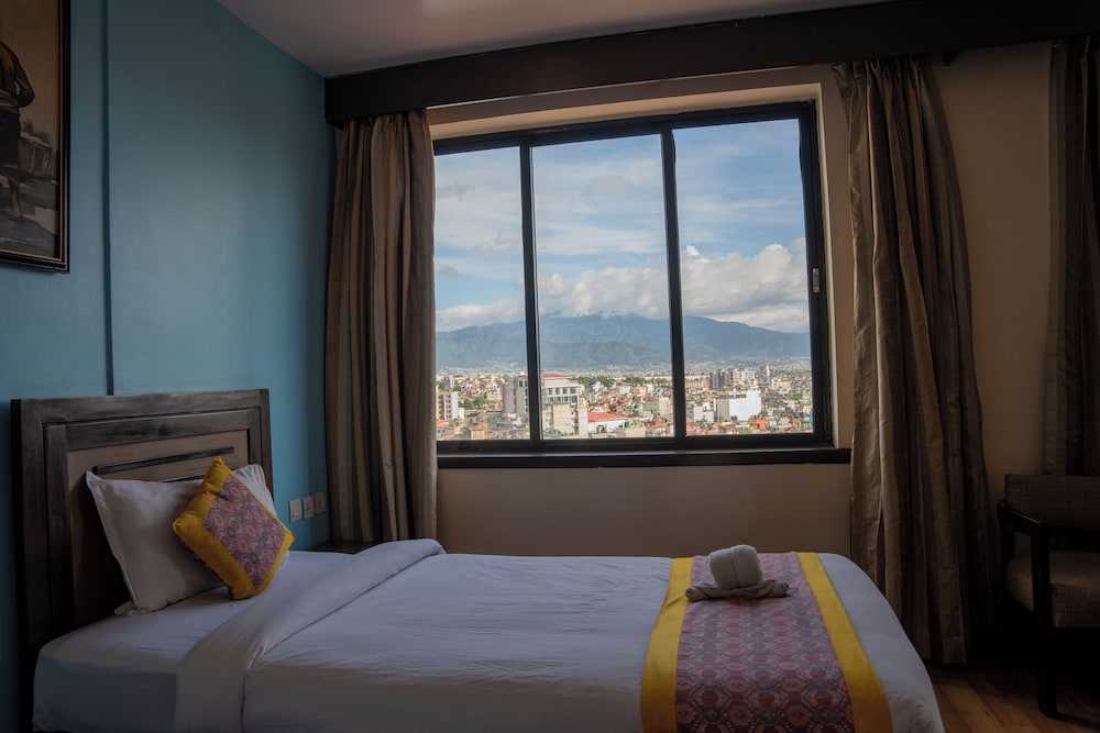 Pauwa Kathmandu 6/15