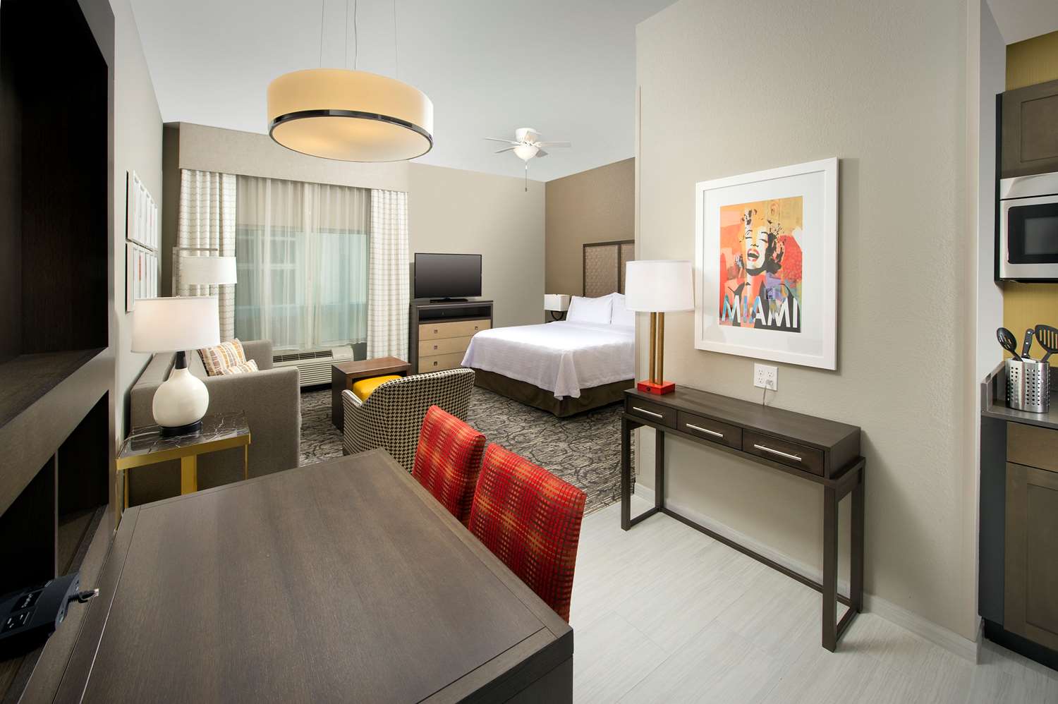 Studio, Suite, King Bed, Accessible
