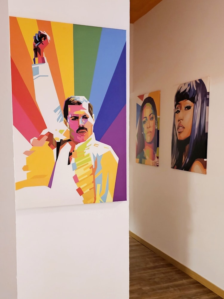 Arc House Pop Art 1/26