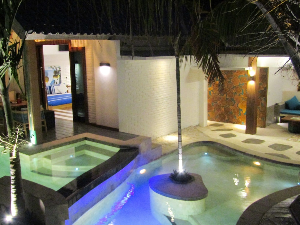 The White Key Luxury Villas 13/39