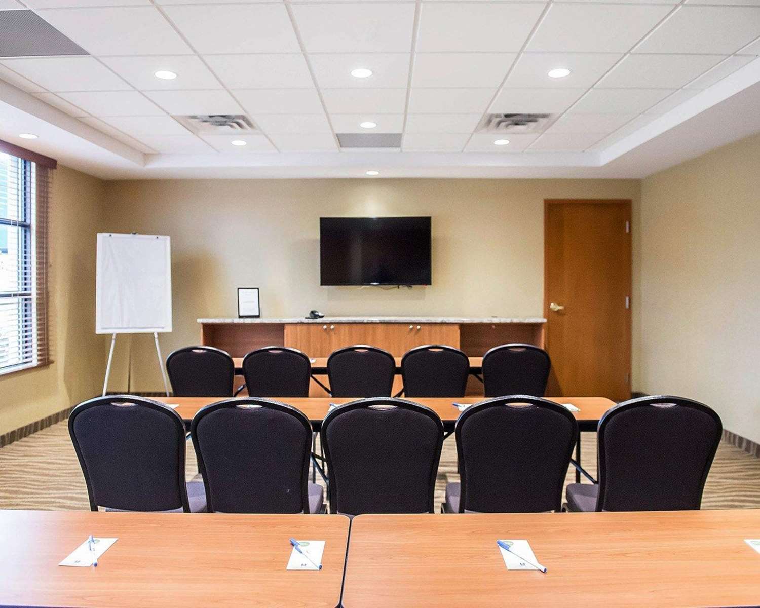 Comfort Inn Brockville, ON 11/15