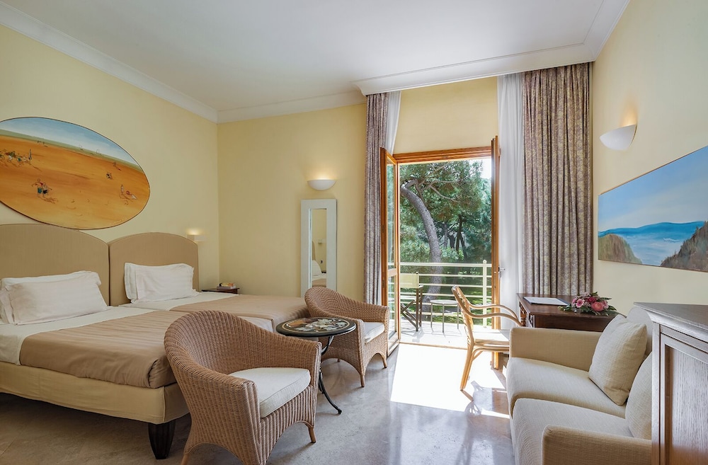 Tombolo Talasso Resort 24/72