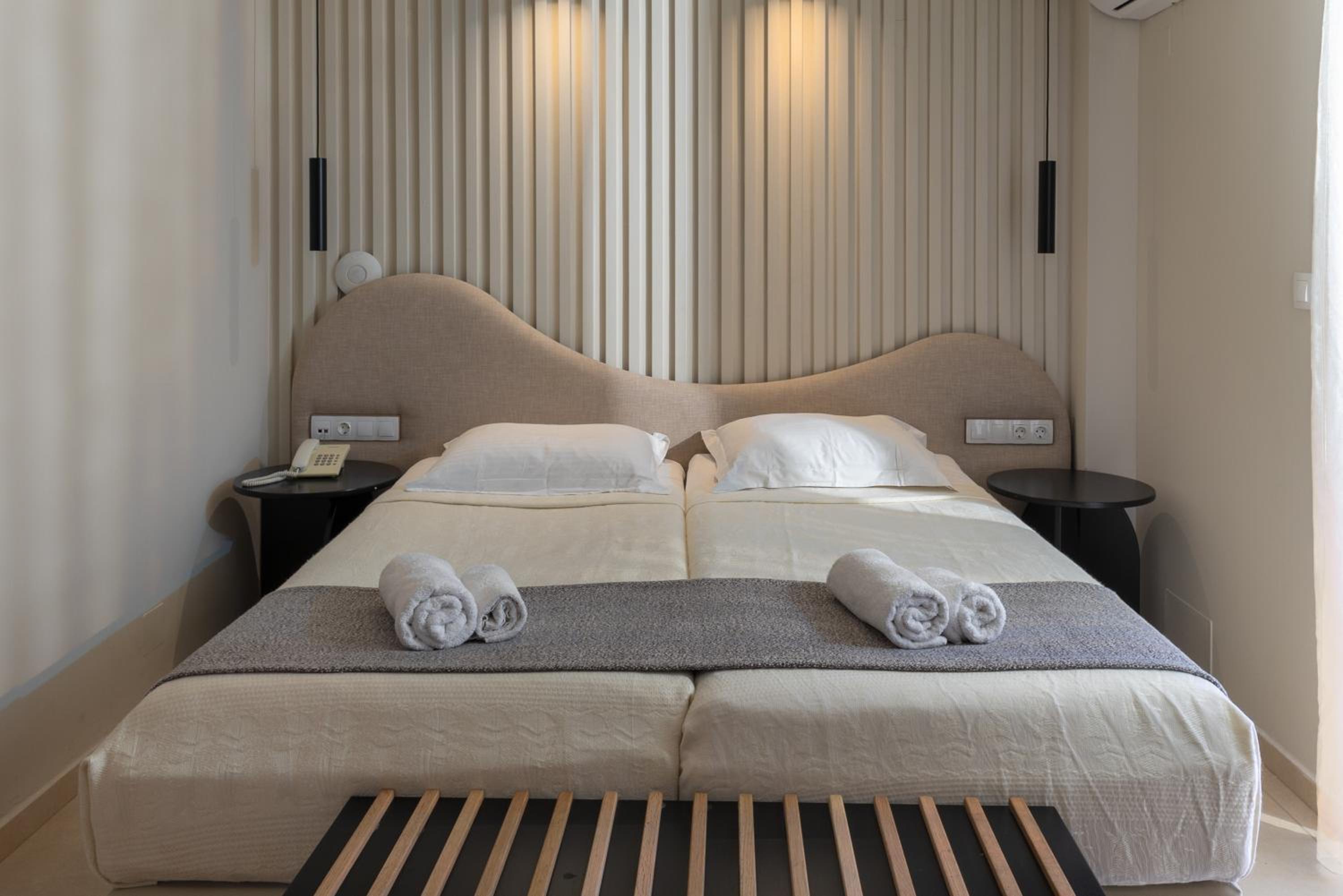 Standard, Double or Twin Bed, Inner Courtyard View