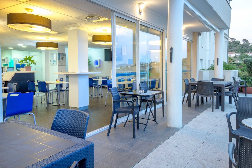 Ibis Budget Marseille L Estaque 52/72