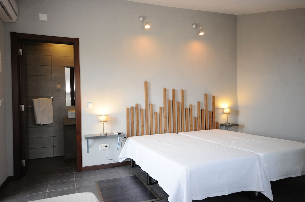 Lost & Found Hostel & Suites 10/35