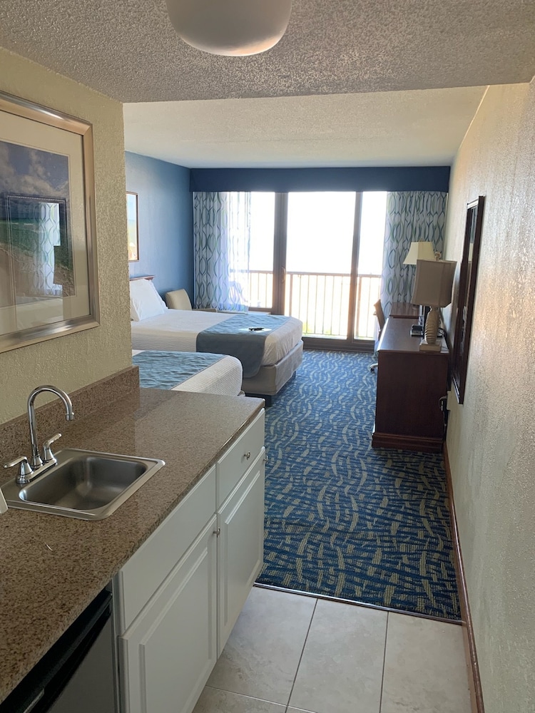 The Capes Hotel 49/49