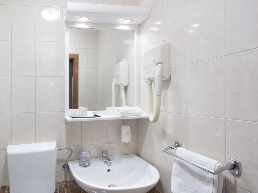 Hotel Kristal 23/60