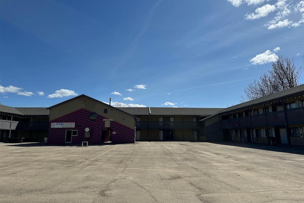 Travelodge by Wyndham Chetwynd 37/42