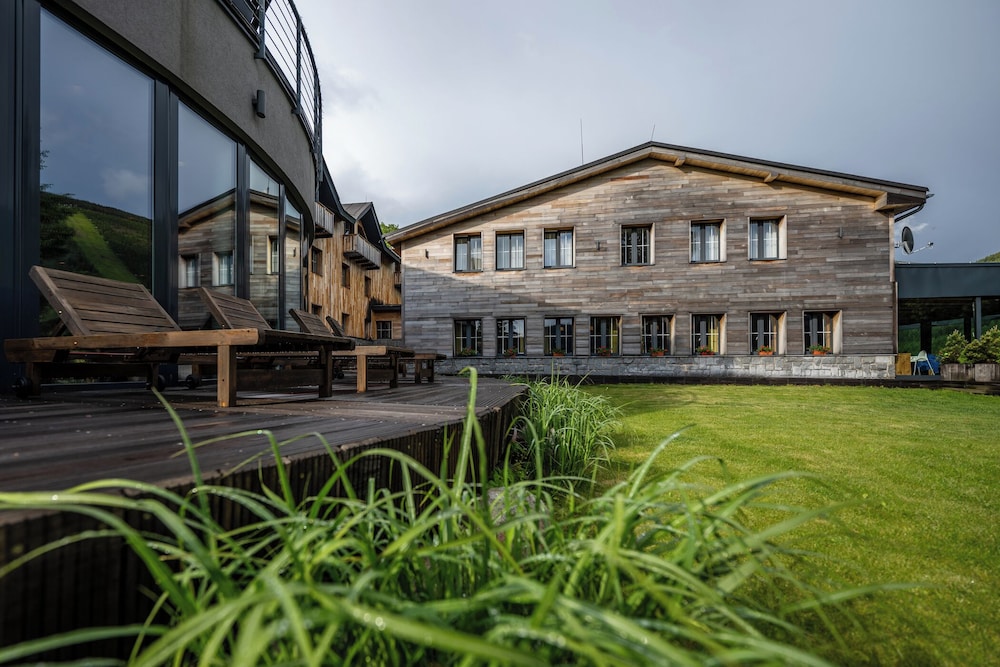 Olympie Hotel, Spindleruv Mlyn 53/60