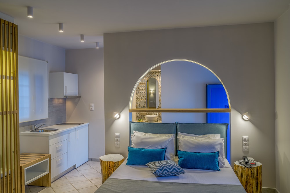 ROMANTICA HOTEL 23/65