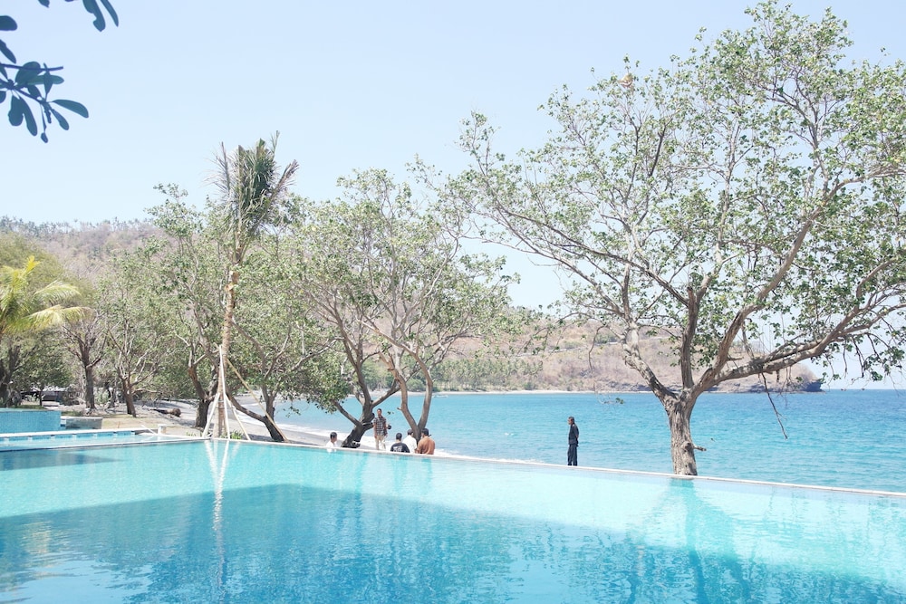 Louis Kienne Resort Senggigi 60/68