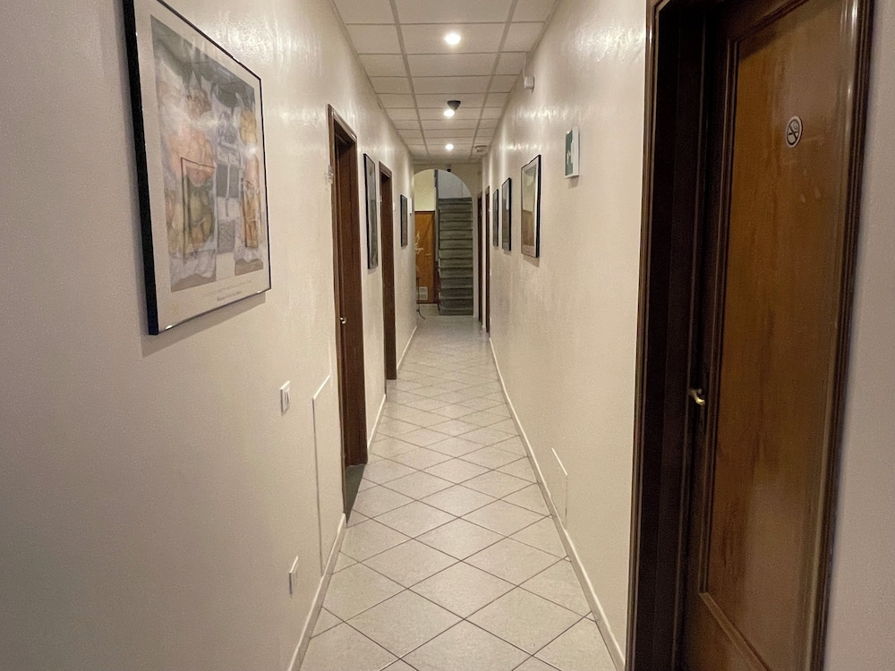 HOTEL LEOPOLDA 30/50