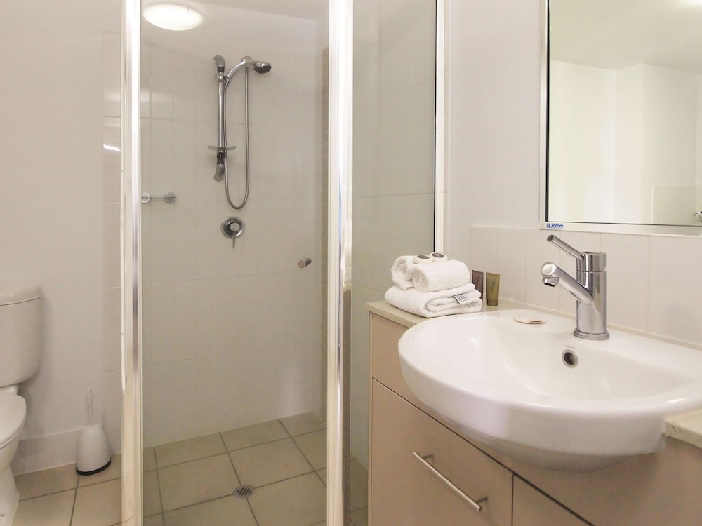 Oaks Townsville Gateway Suites 17/70