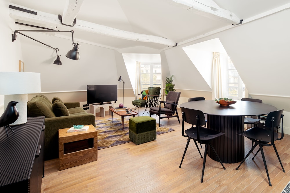 My Maison In Paris - Louvre 26/50