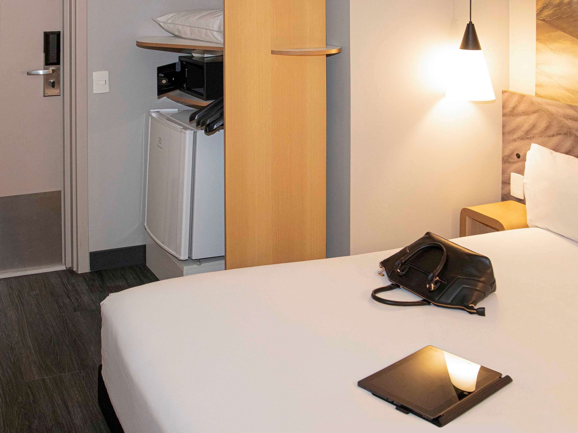 STANDARD, DOUBLE BED, ACCESSIBLE
