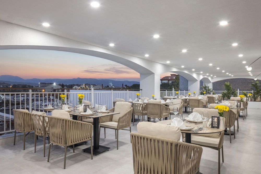 Arcanus Hotels Trendline Side 35/50