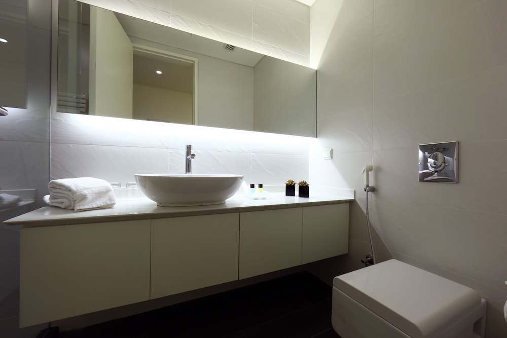Three O Nine Hotel 45/50