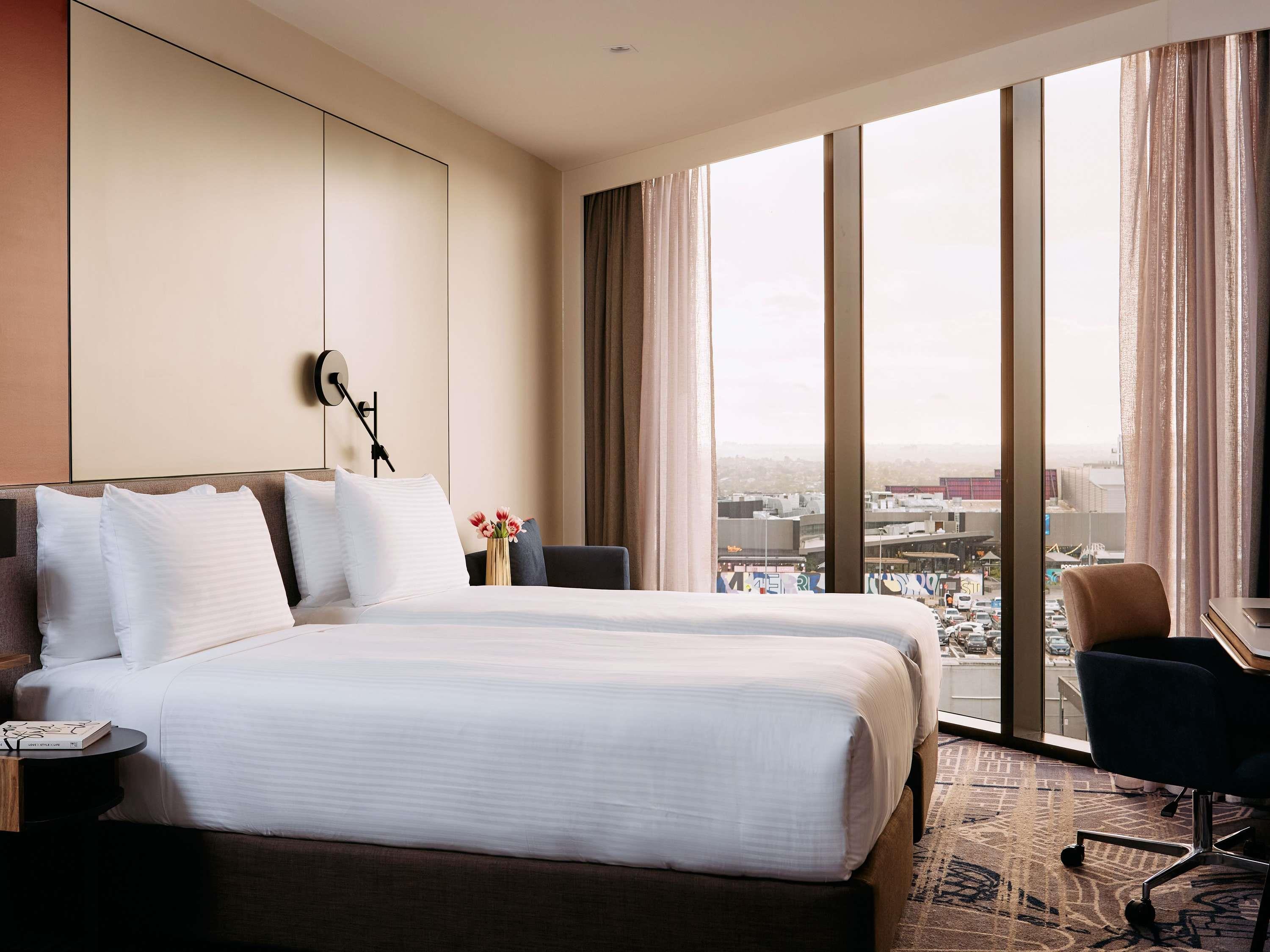 STANDARD, TWIN BEDS, 2 KING BEDS
