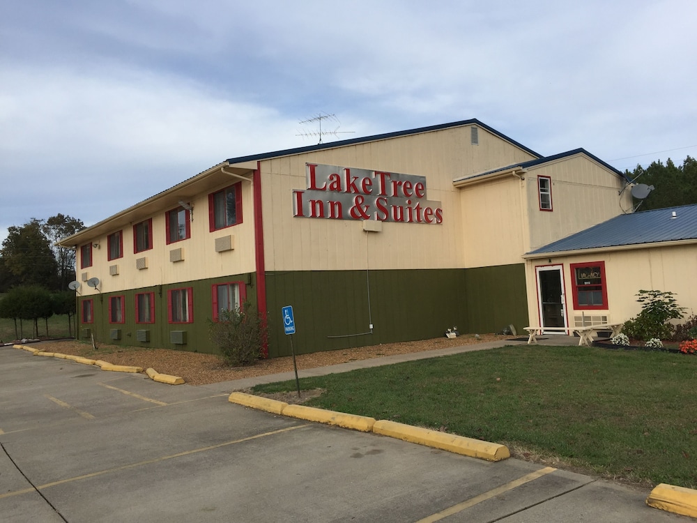 Laketree Inn And Suites Marion 4/34