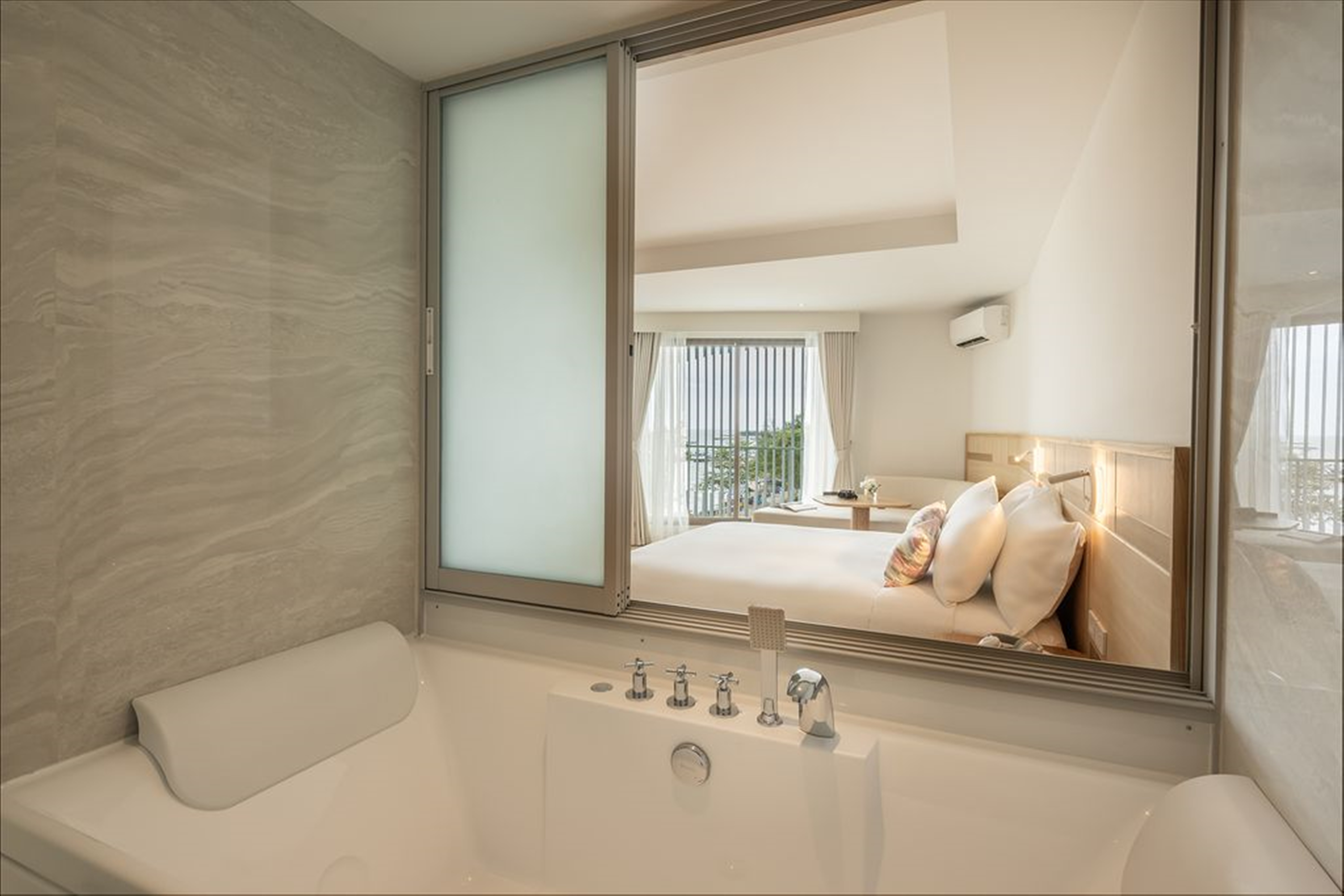 Seascape, Superior, Bathtub، U Hua Hin 2/3