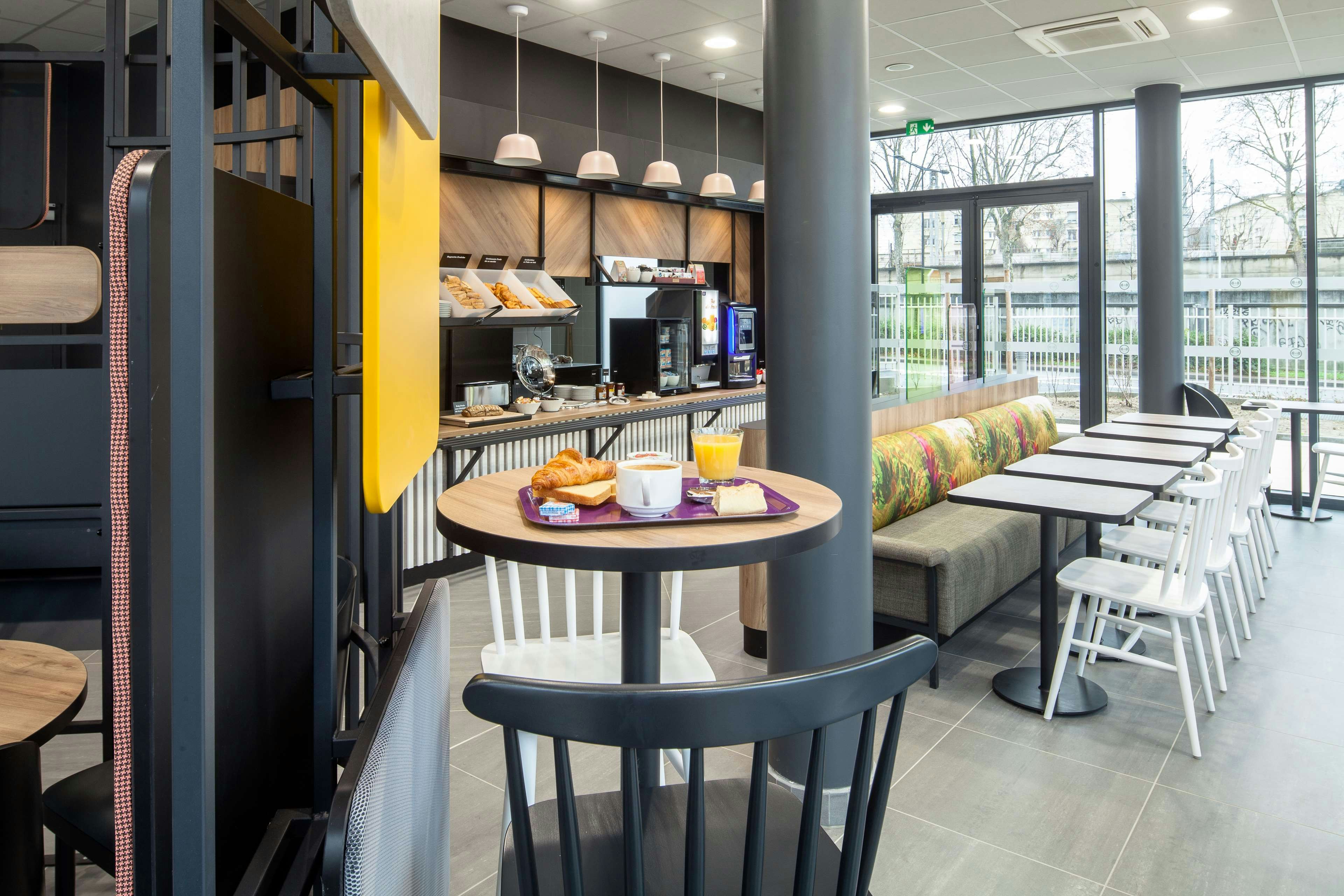 B&B HOTEL Paris Gennevilliers Asnieres 20/24