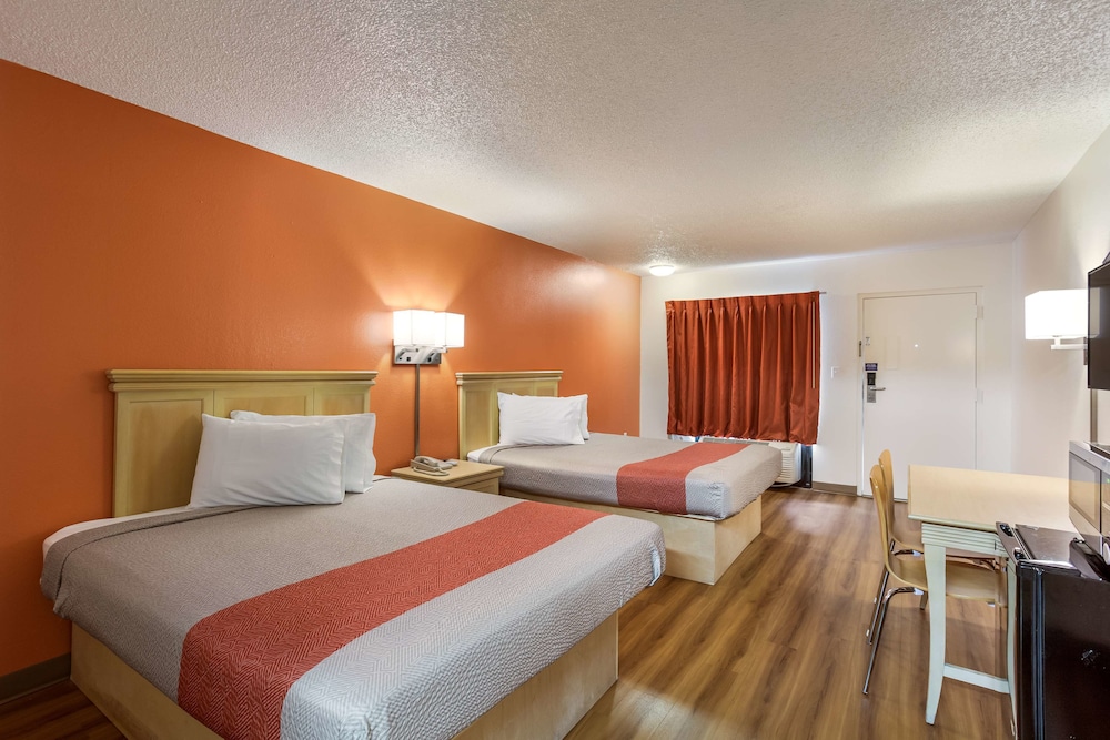 Motel6 Macclenny, FL 19/44