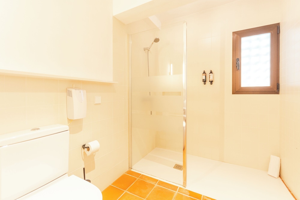 Room, Double Bed, Garden Area، Es Blau Des Nord 6/10
