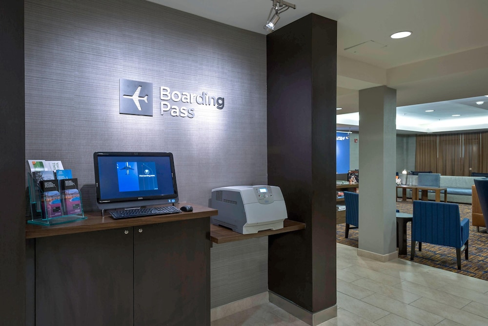 Courtyard By Marriott Winston-Salem Hanes Mall 50/66