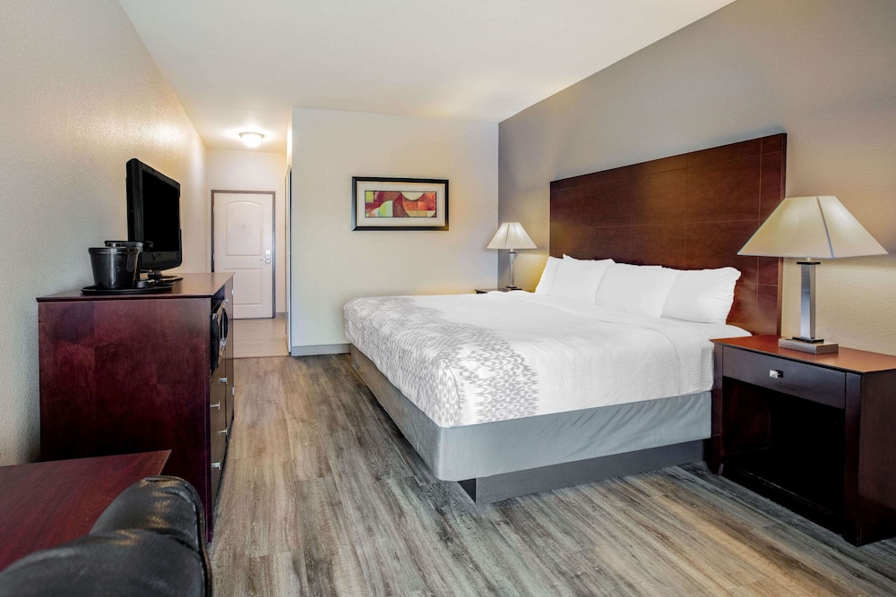 La Quinta Inn & Suites by Wyndham McKinney 20/45