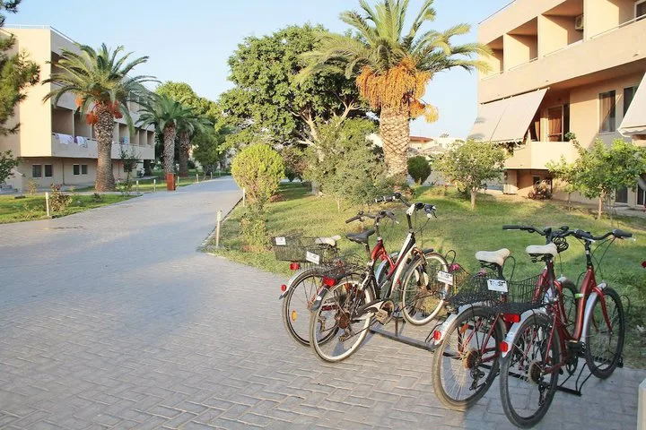 ROSELANDS HOTEL BUNGALOWS 28/43