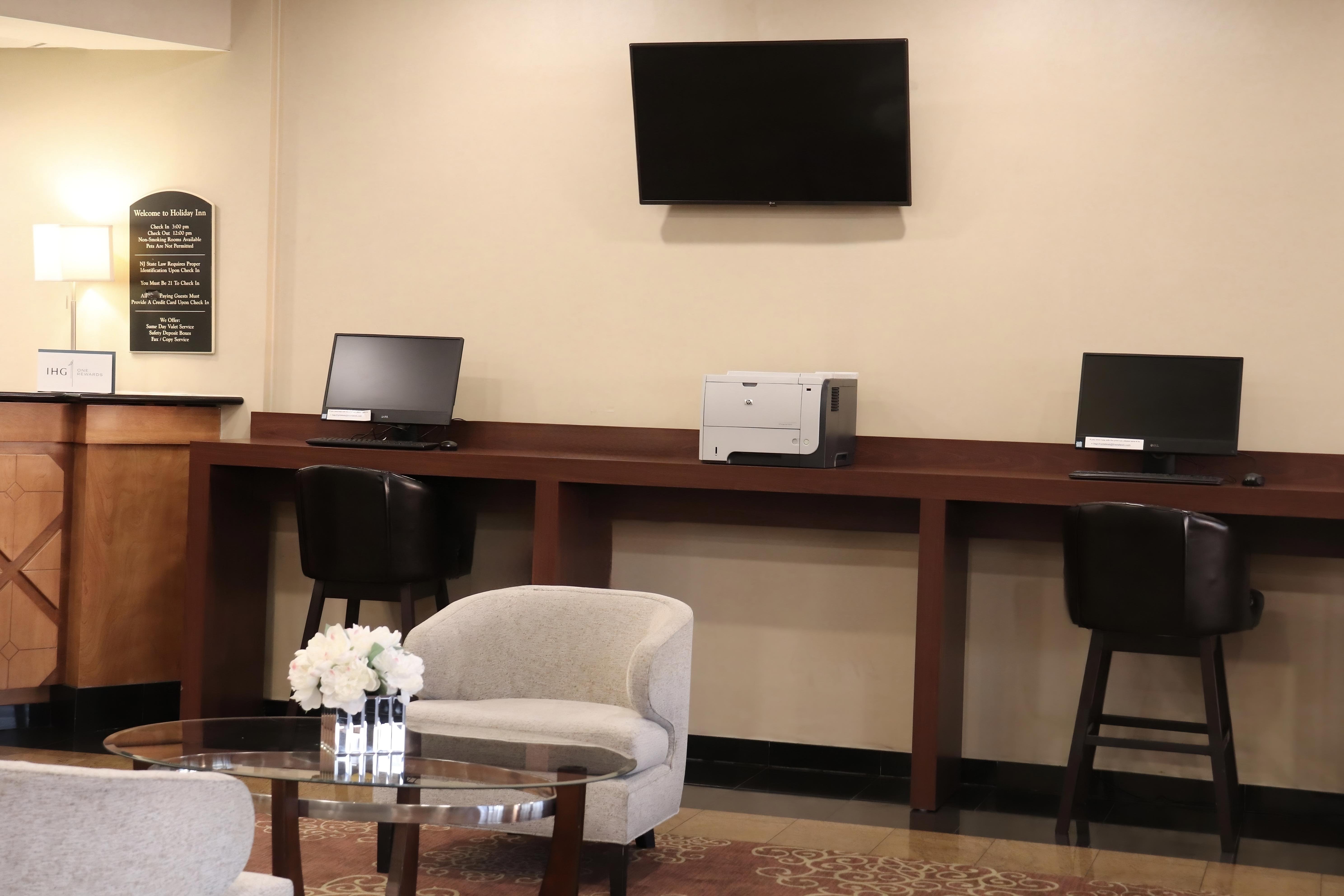 Holiday Inn South Plainfield-Piscataway 48/50