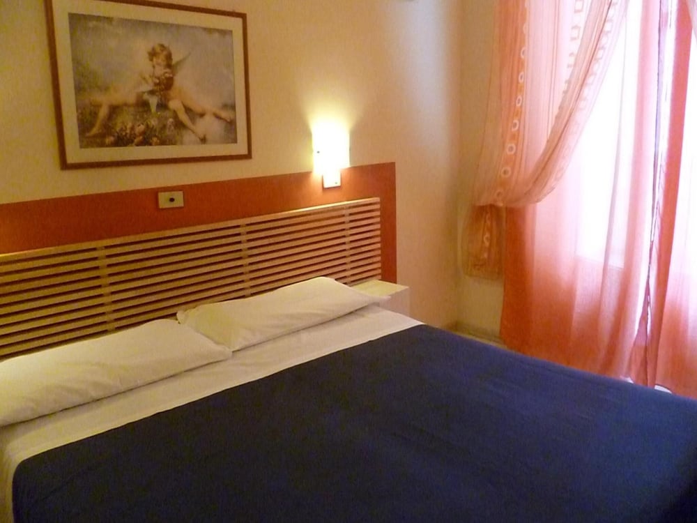 Hotel Pensione Romeo 12/19