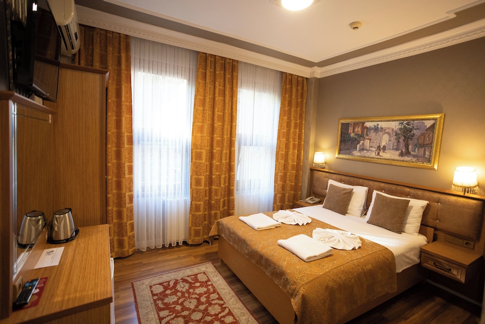 Tashkonak Hotel 17/77