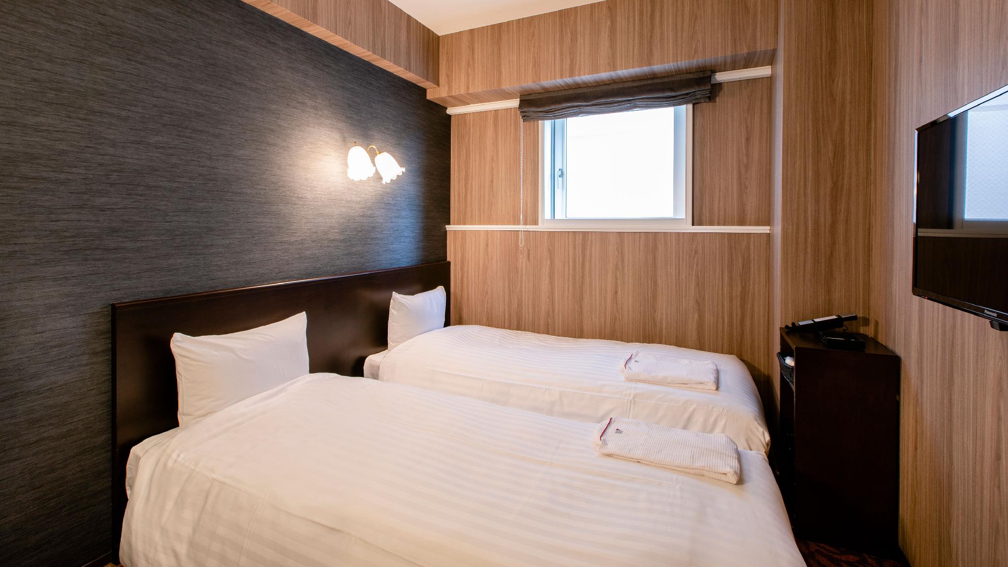 Casual, Standard, Semi Double Bed, Twin Beds