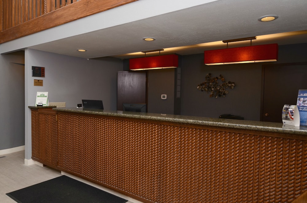 SureStay by Best Western Kansas City Country Inn North 12/46