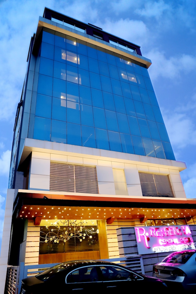Regenta Central Noida 1/44