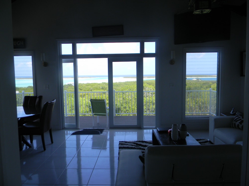 Harbor Breeze Villas 36/64