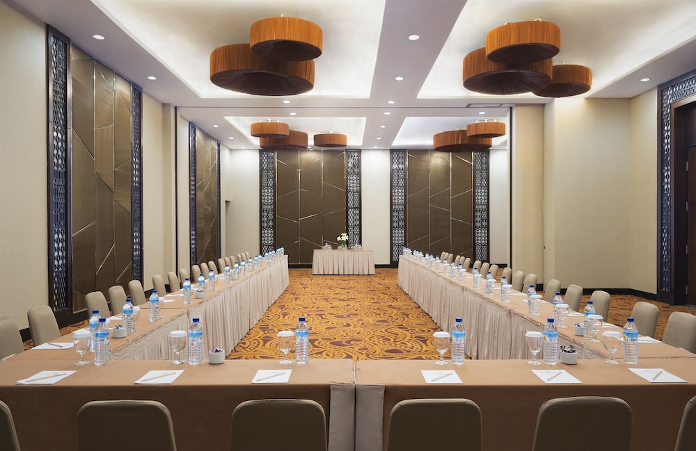 Hotel Santika Mataram 55/70