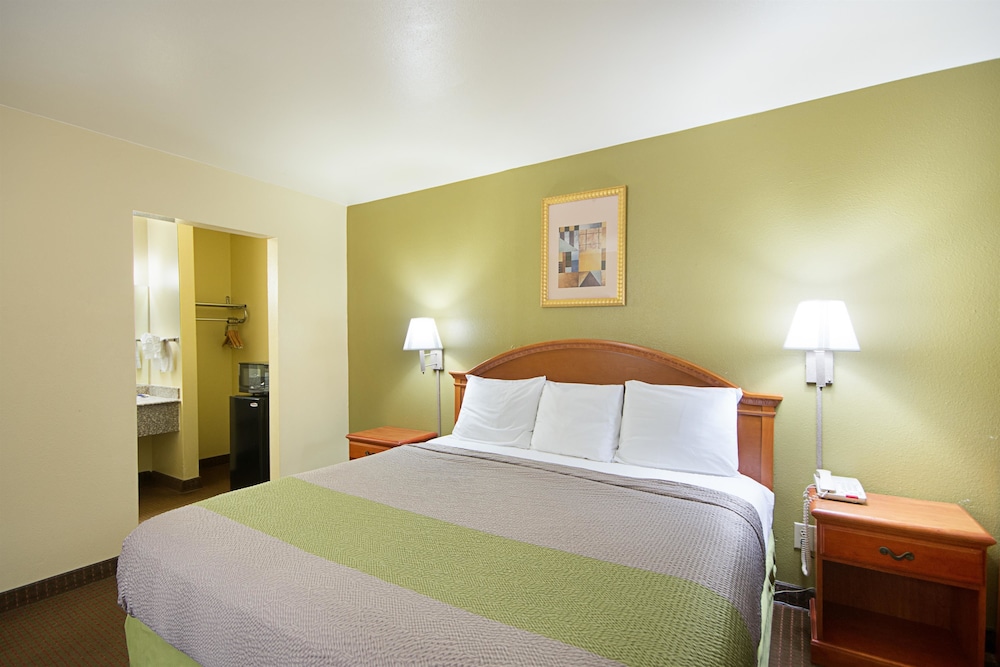 Motel6 Livingston, TX 6/53