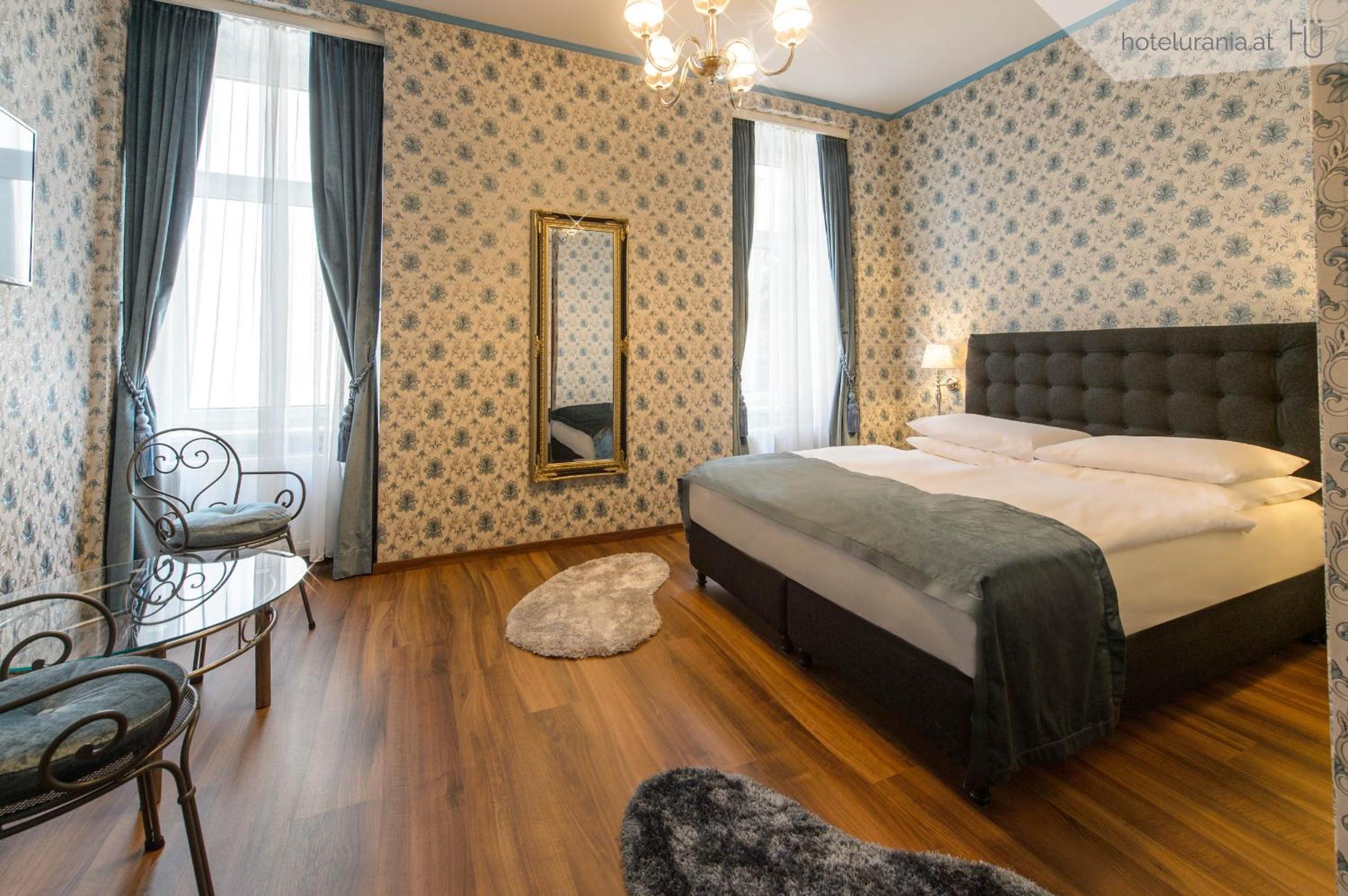 Design, King Bed، Hotel Urania 5/10