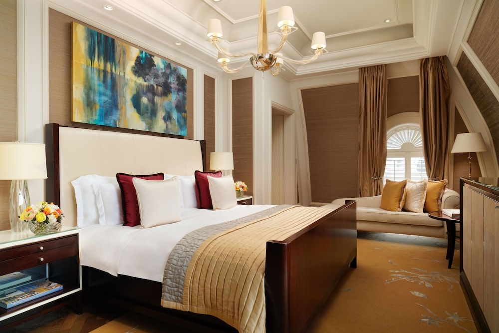 Corinthia Hotel London 25/81