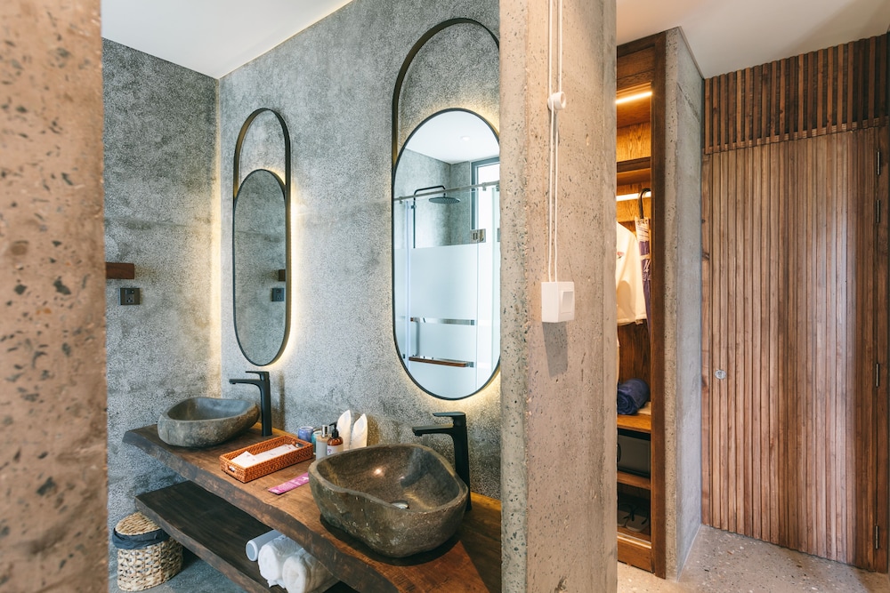JM Boutique Hotel 48/50