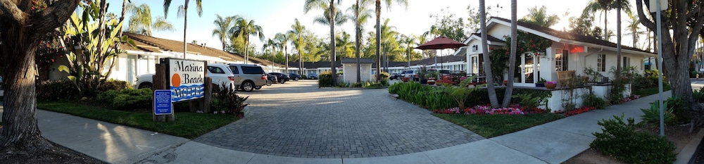 Marina Beach Motel 58/67