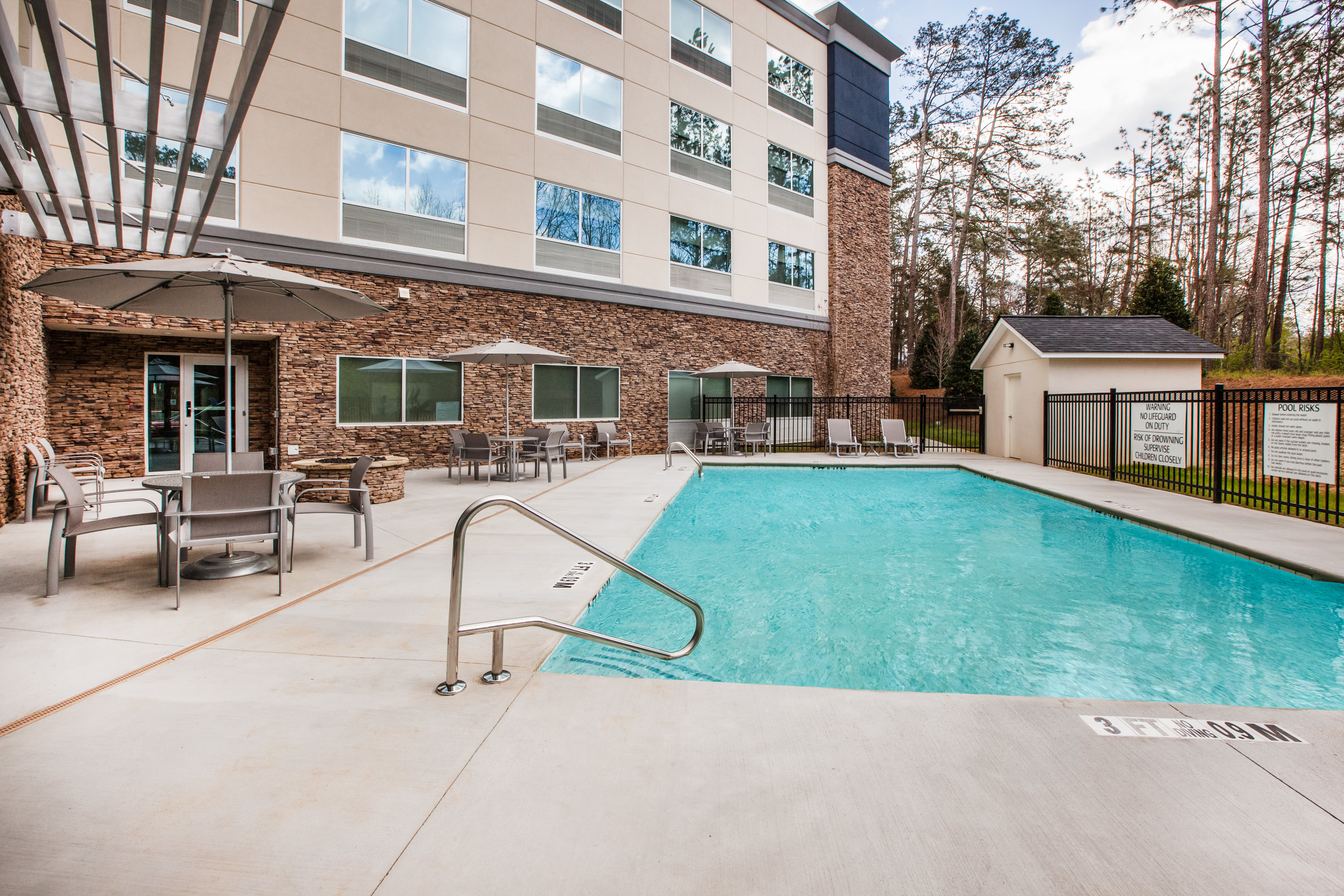 HOLIDAY INN EXPRESS & SUITES ATLANTA N - WOODSTOCK 47/51